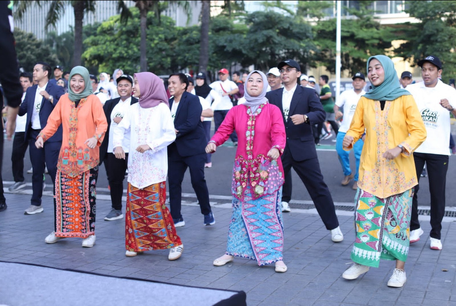 Gerakan Semut KUA ASRI Ajak Warga Peduli Lingkungan